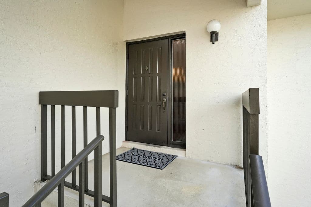 2-bedroom Condo — 402 Wingfoot Drive #B