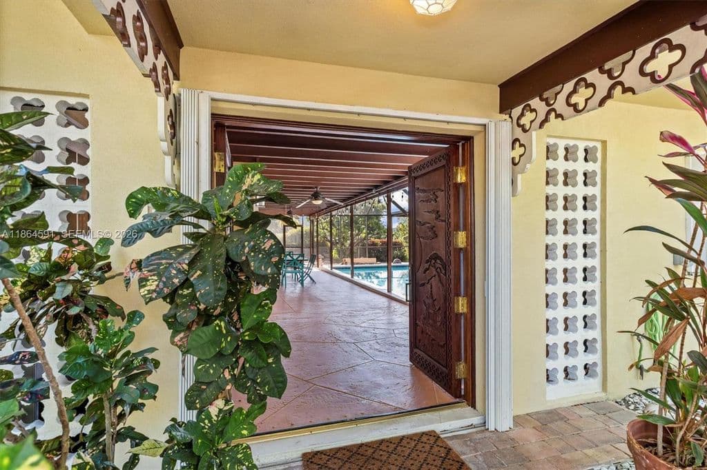 4+1 Müstakil ev — 17625 SW 91st Ave