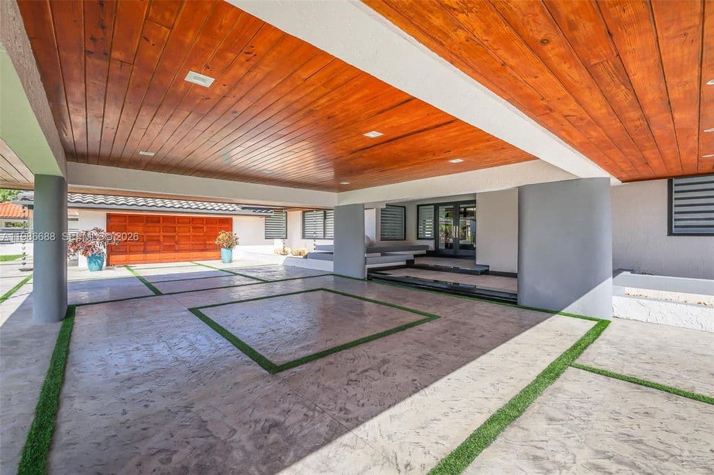 5+1 Müstakil ev — 13801 SW 34th St