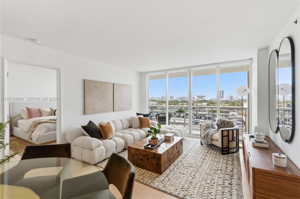 2+1 Condo — 1800 Sunset Harbour Dr #1003