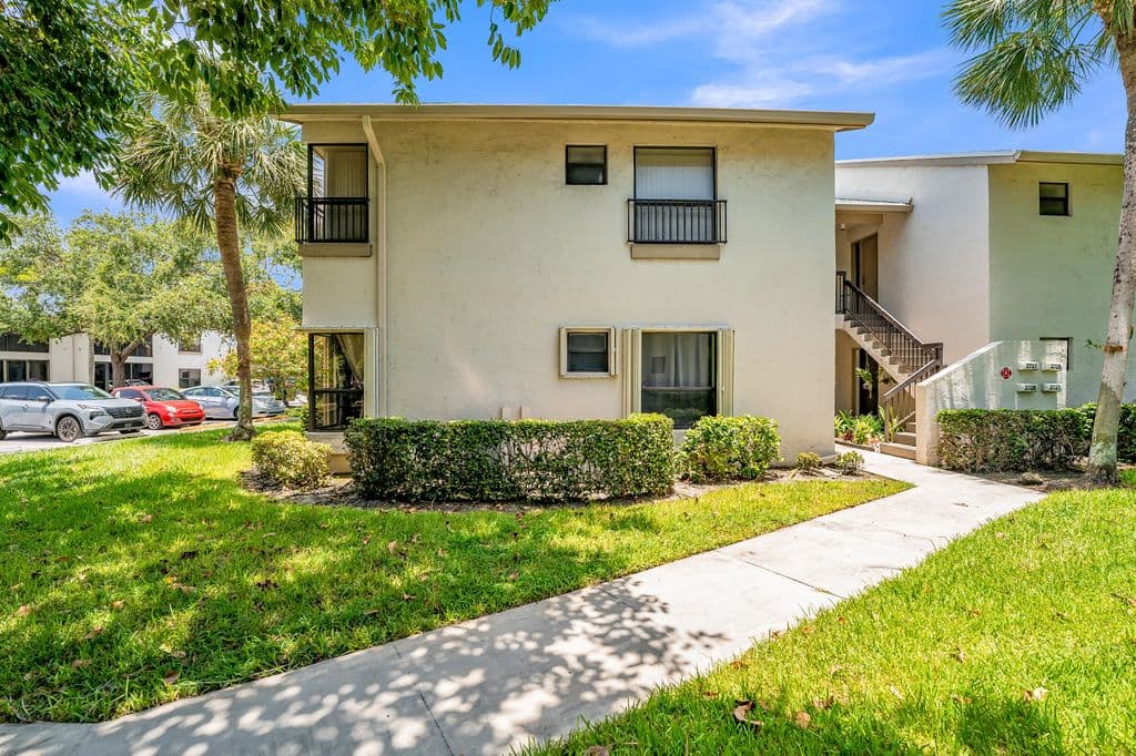 3+1 Condo — 3729 NW 35th Street