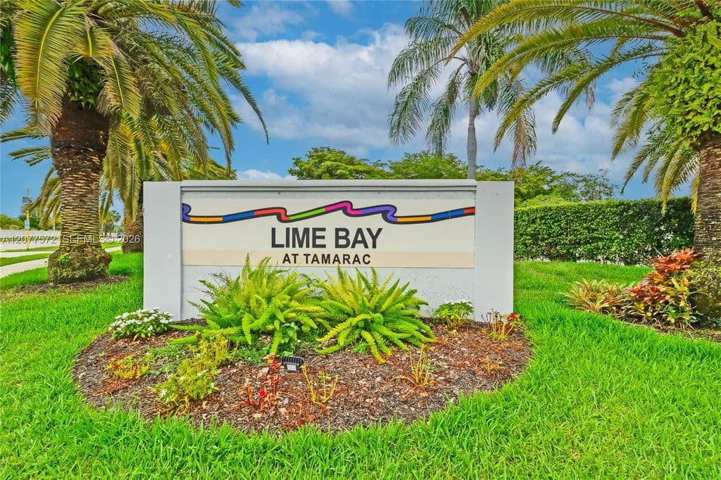2-bedroom Condo — 9091 Lime Bay Blvd APT 211