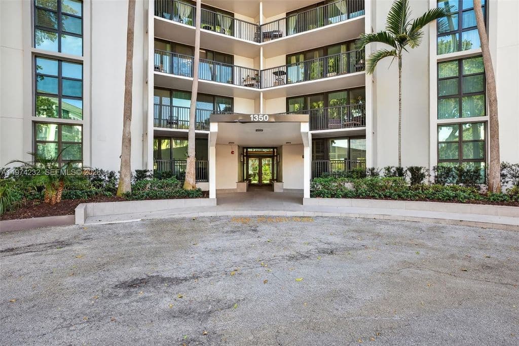 1+1 Condo — 1350 River Reach Dr APT 314