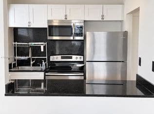 1-bedroom Condo — 1990 Marseille Dr APT 407, Miami Beach, 33141