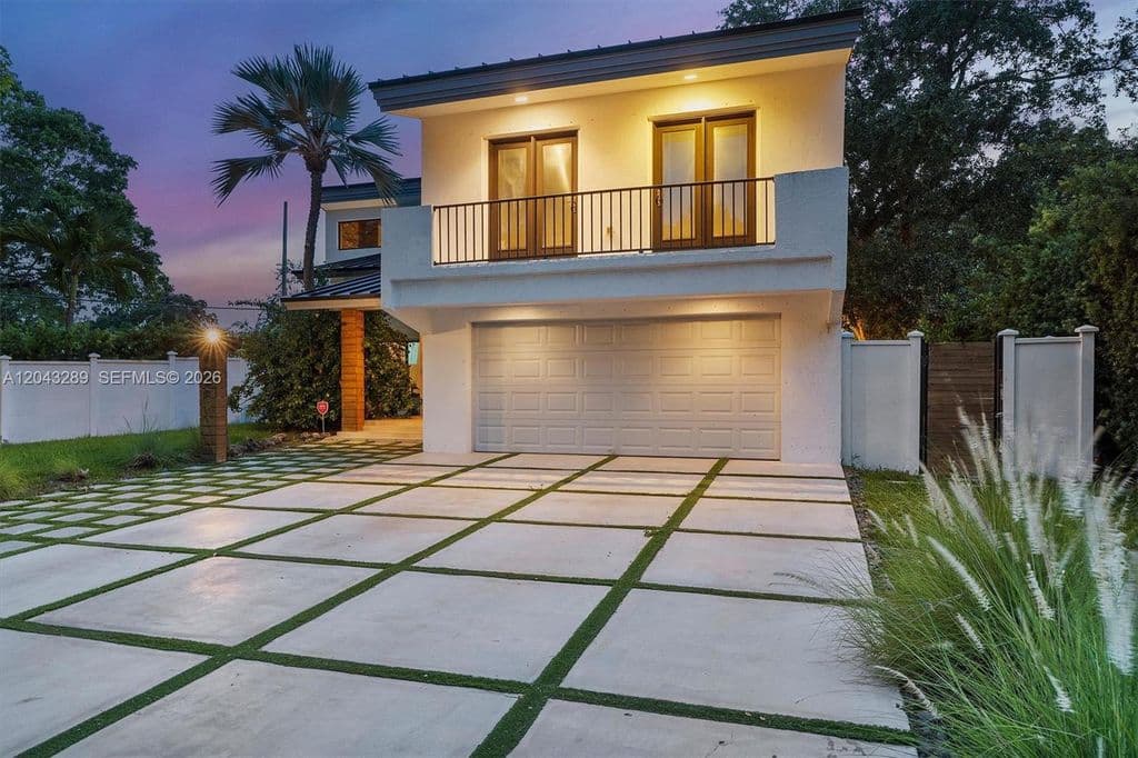 3+1 Müstakil ev — 9200 NE 12th Ave