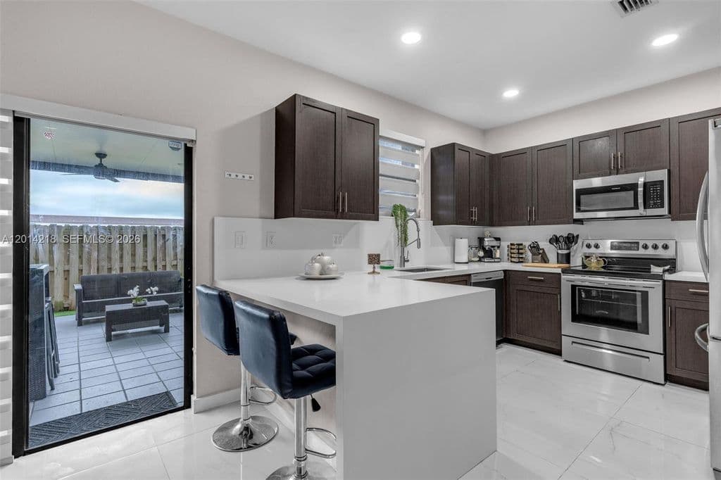 3-bedroom Property — 23082 SW 127th Pl