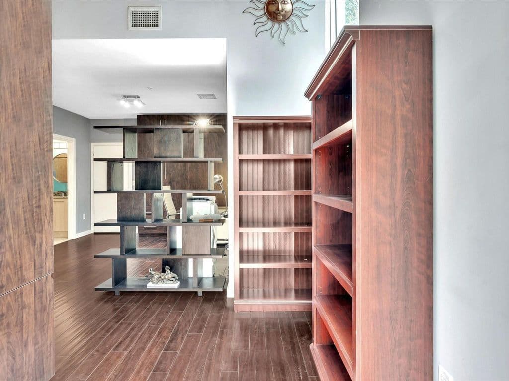3-bedroom Property — 733 NE 4th Avenue #733