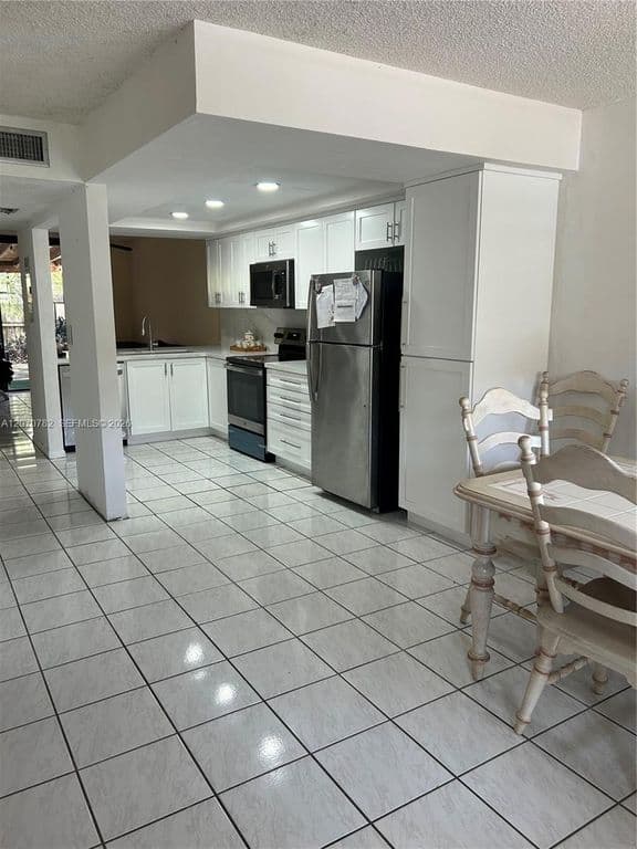 2-bedroom Property — 12242 SW 16th Ter #102-L