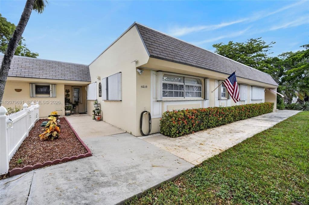 2+1 Condo — 11235 SW 172nd St #I-1543