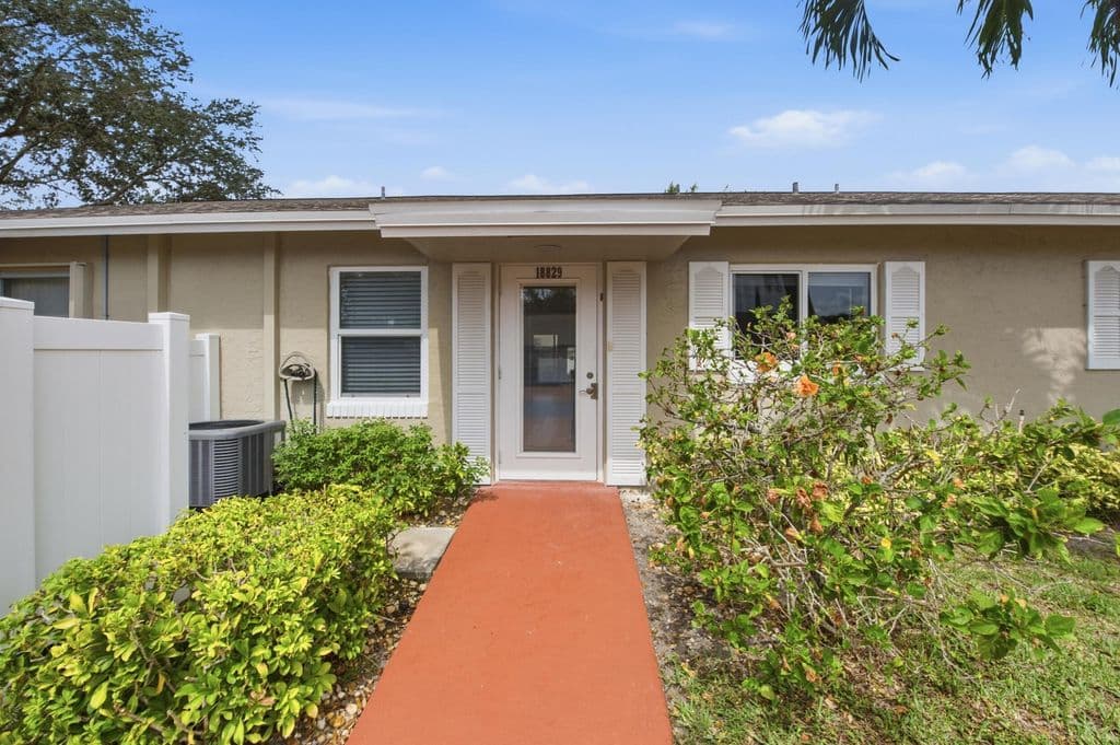2+1 Condo — 18829 Argosy Drive #B