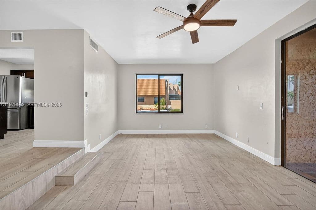 4-bedroom Property — 1451 NW 92nd Ave #191