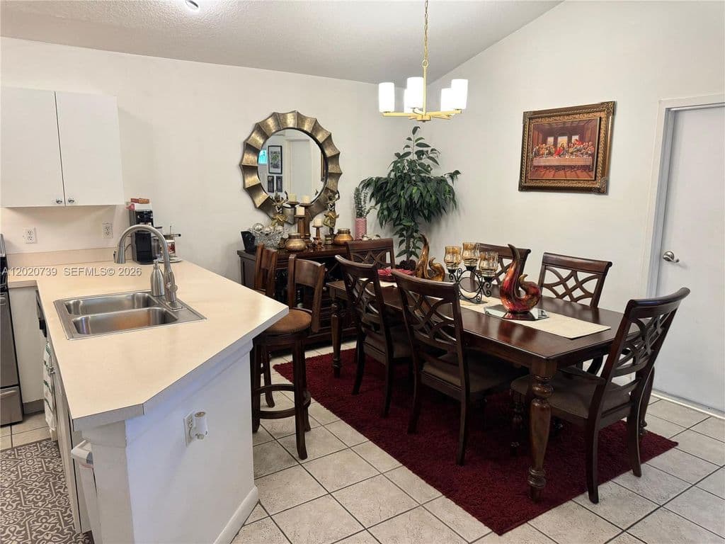 3-bedroom Single-Family Home — 2330 SW 80th Ter