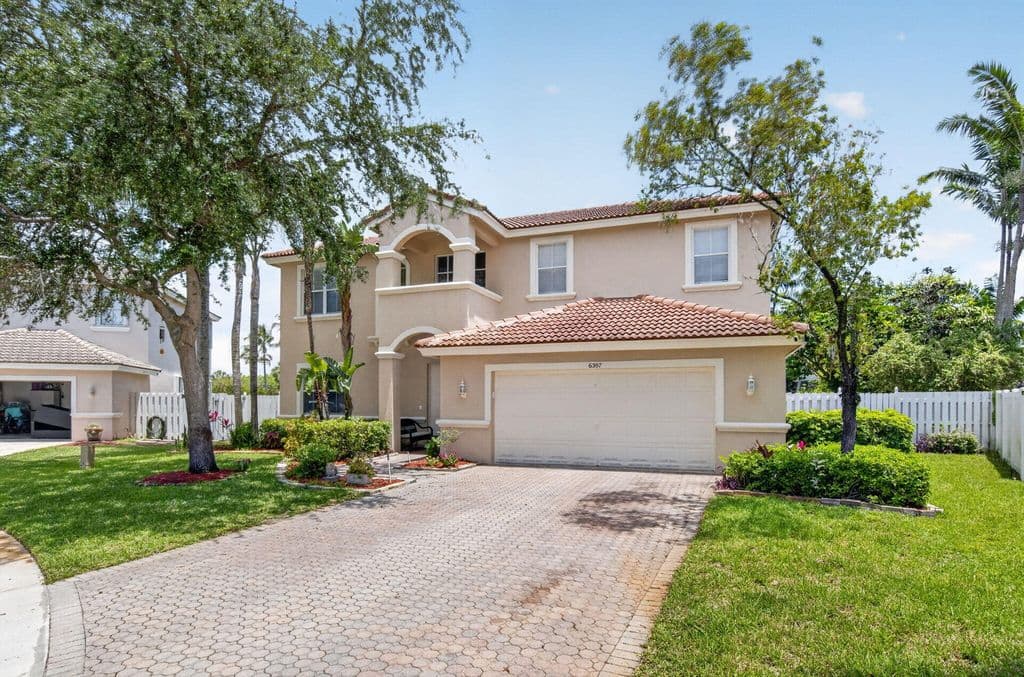 5+1 Müstakil ev — 6207 Shadow Tree Lane