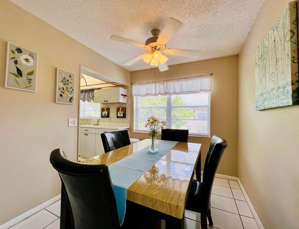 2+1 Condo — 437 Chatham U