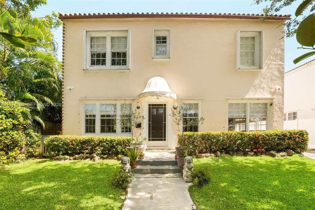 4-bedroom Single-Family Home — 524 W 47th St