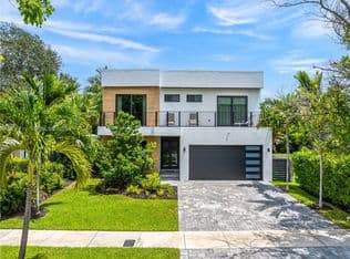 4-bedroom Single-Family Home — 1629 NE 4th Pl, Fort Lauderdale, 33301