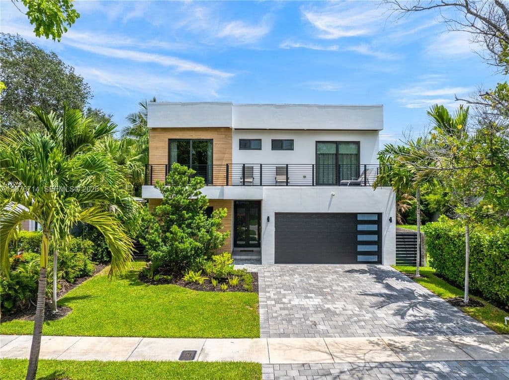 4-bedroom Single-Family Home — 1629 NE 4th Pl