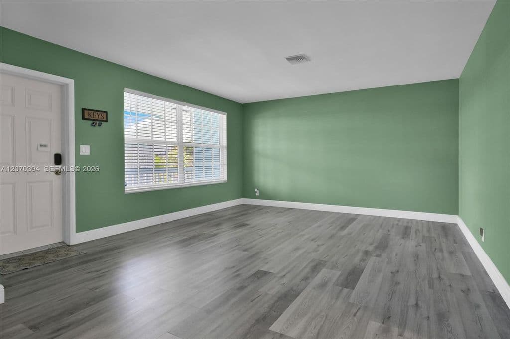 2+1 Condo — 931 SE 9th Ave APT 17