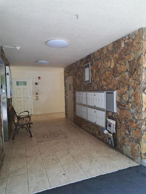 2-bedroom Condo — 1024 SE 3rd Ave APT 304