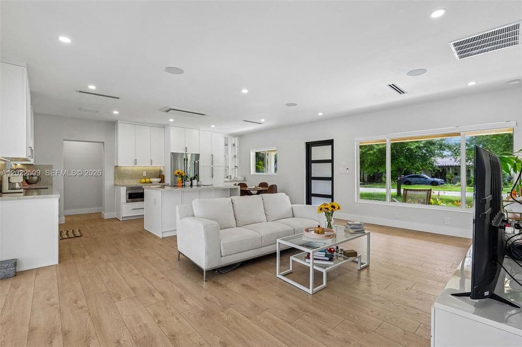 4+1 Müstakil ev — 5620 SW 63rd Ct