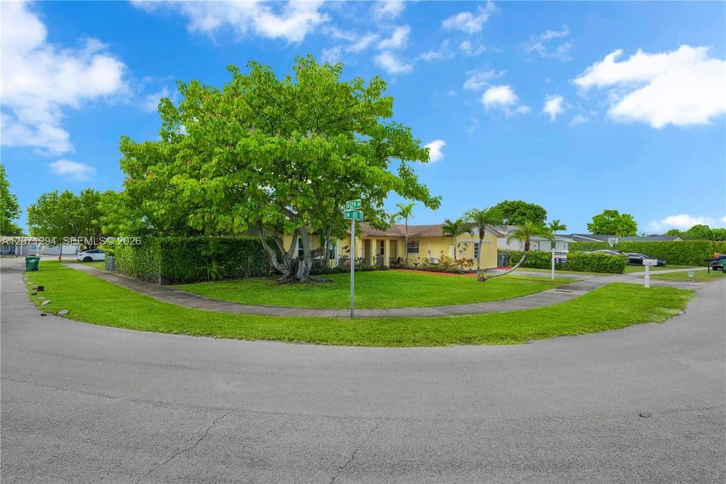 4-bedroom Single-Family Home — 12900 SW 81st St