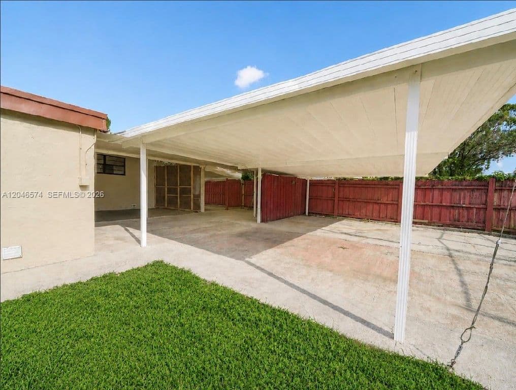 3-bedroom Single-Family Home — 620 NW 182nd Ter