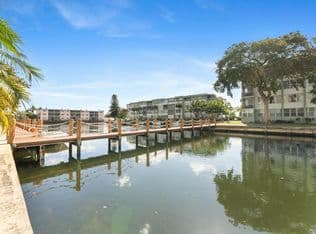 2-bedroom Condo — 2751 Taft Street #403, Hollywood, 33020