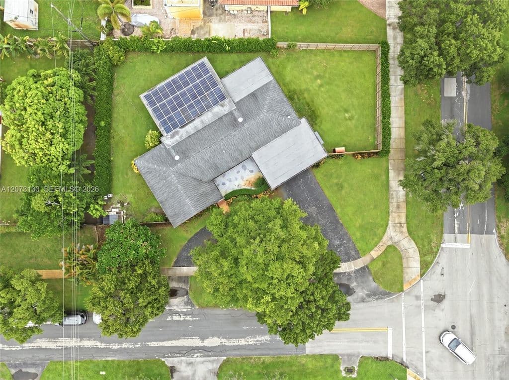 3-bedroom Single-Family Home — 341 SW 54th Ave
