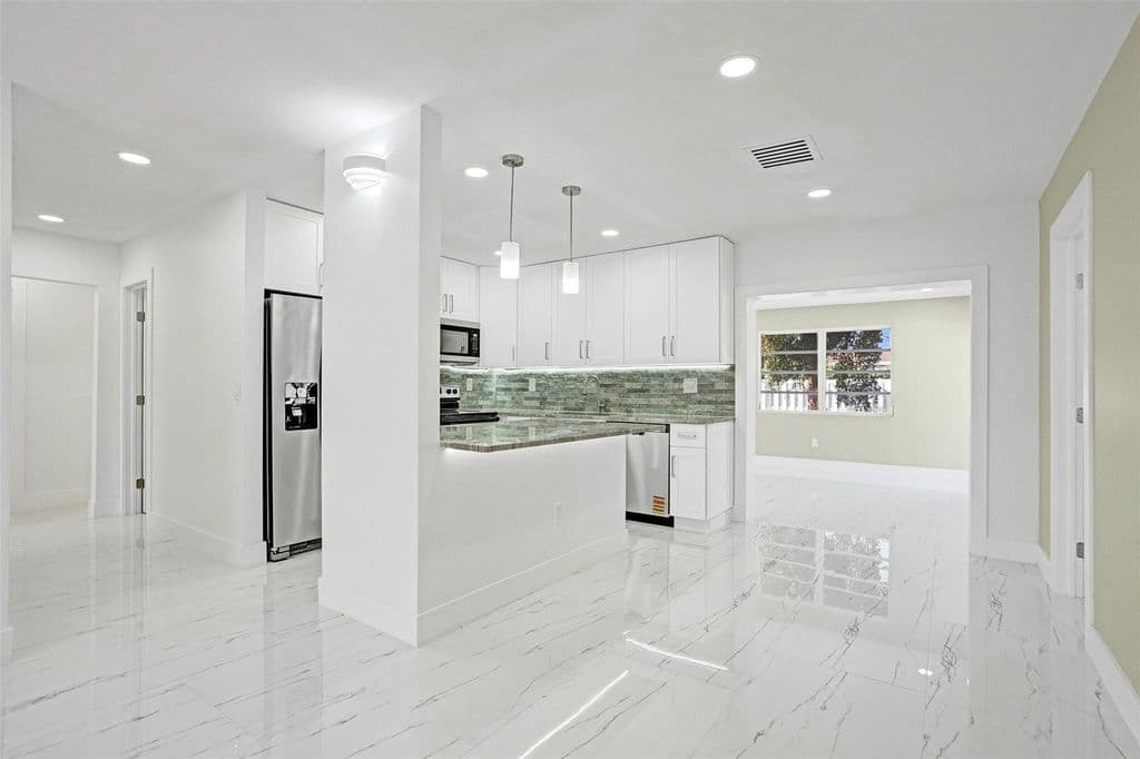 4-bedroom Single-Family Home — 1437 SW 1st Avenue
