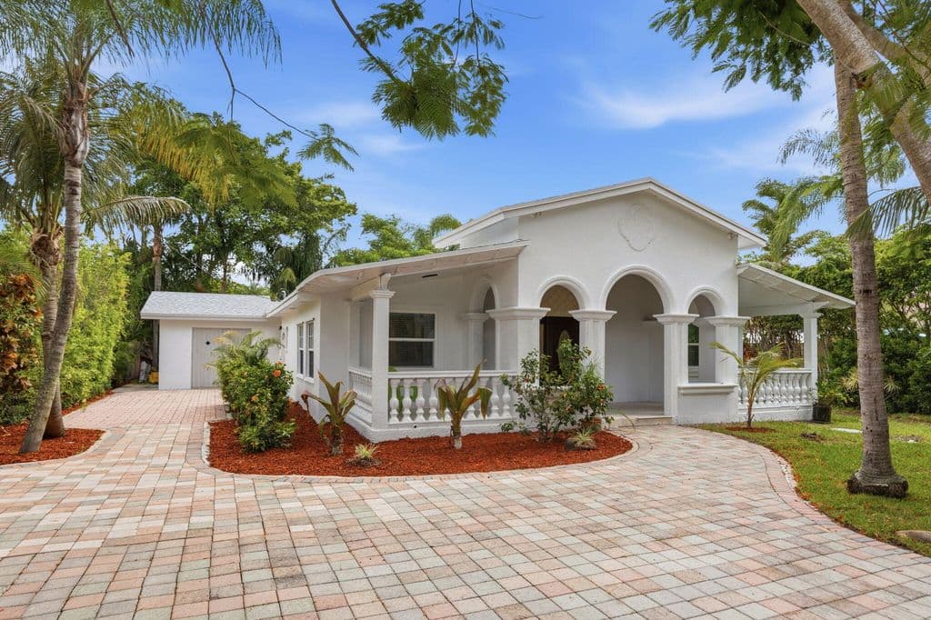 4+1 Müstakil ev — 4793 Badger Avenue