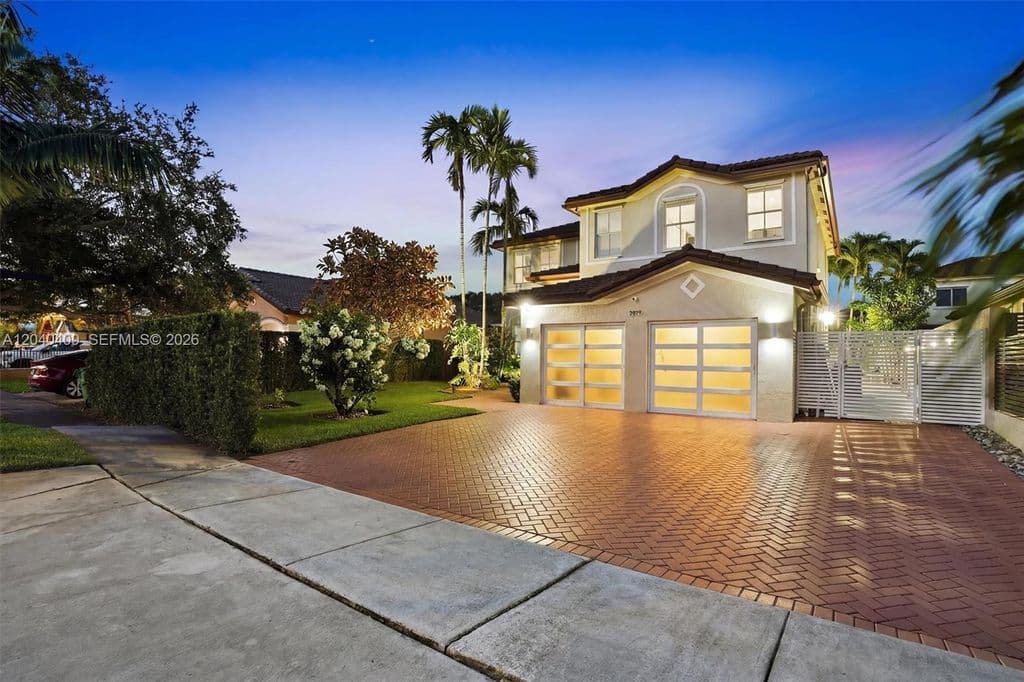 5-bedroom Single-Family Home — 2517 SW 148th Ct