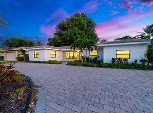 4-bedroom Single-Family Home — 324 Bamboo Road, Palm Beach Shores, 33404