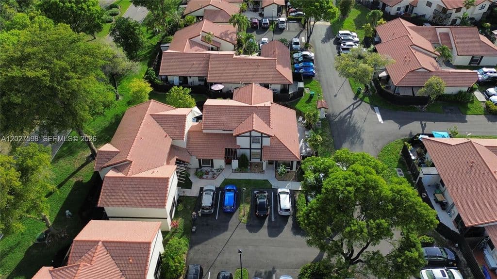 3-bedroom Condo — 14950 SW 49th Ln #7C