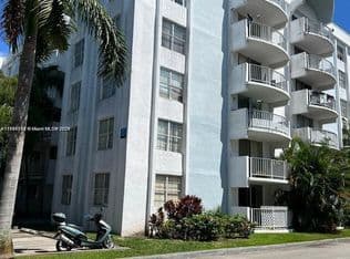 1-bedroom Condo — 498 NW 165th Street Rd APT D407, Miami, 33169