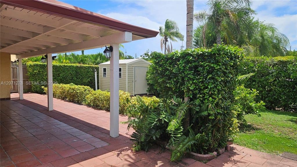3+1 Müstakil ev — 7142 SW 103rd Court Cir