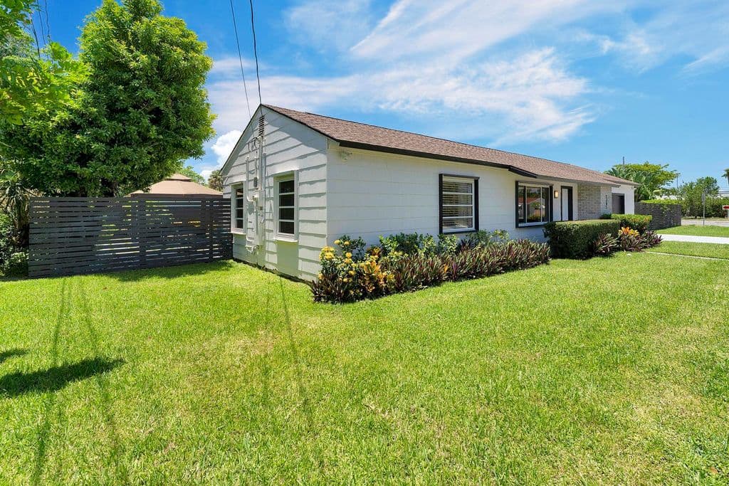 3+1 Müstakil ev — 2301 Ridgeway Avenue