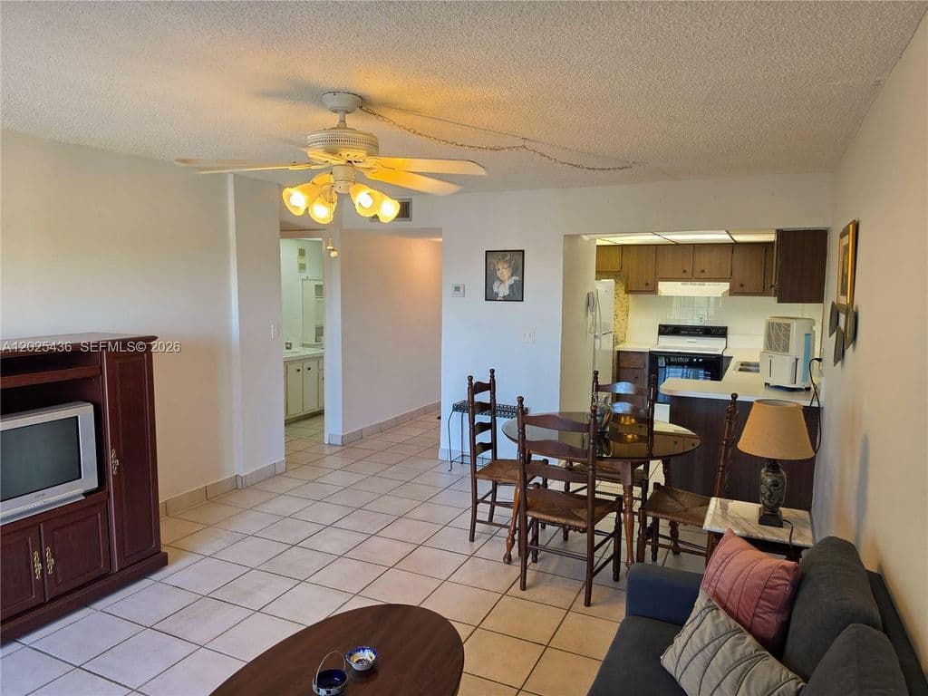 2+1 Condo — 14250 SW 62nd St APT 409