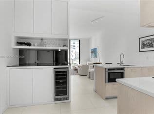1-bedroom Condo — 501 NE 31st St Unit 204, Miami, 33137