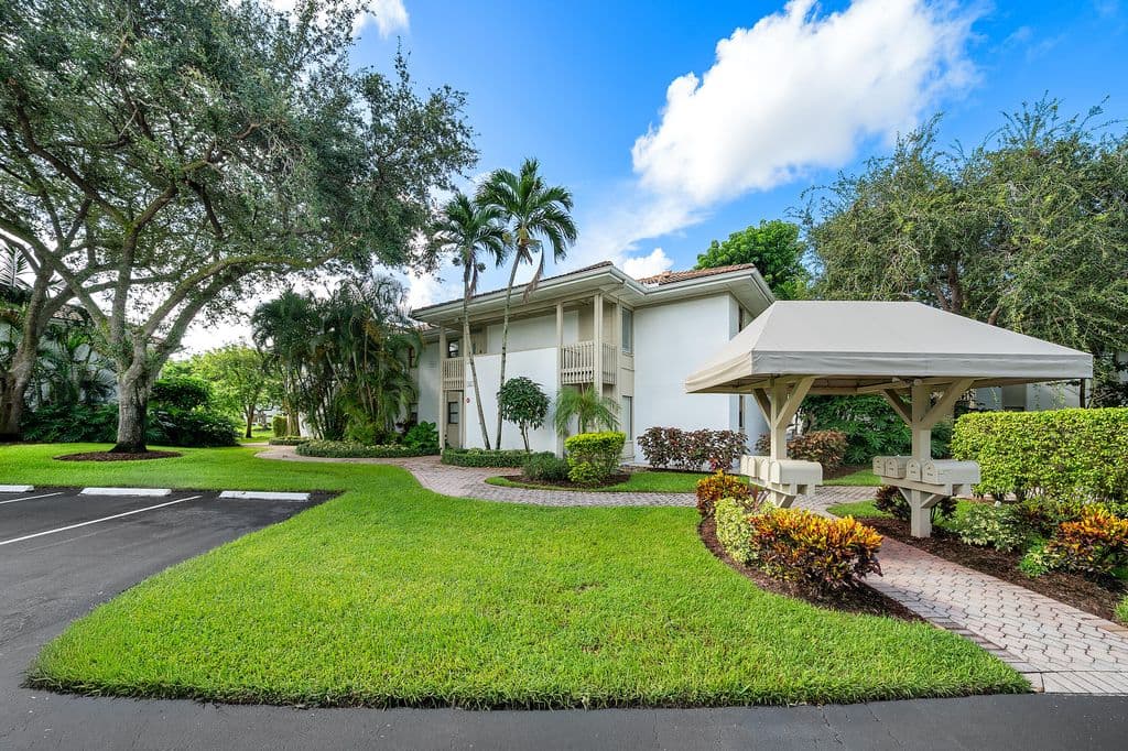 2+1 Condo — 19945 Boca West Drive #3142