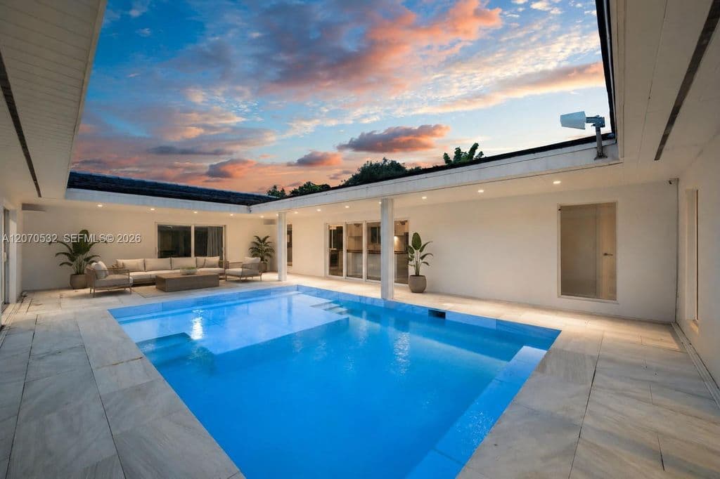 4-bedroom Single-Family Home — 4001 Monserrate St
