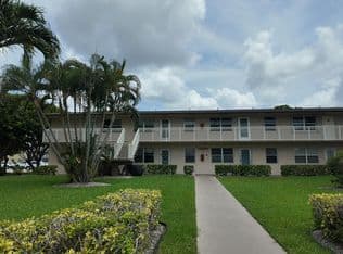 2-bedroom Condo — 326 Chatham P #326, West Palm Beach, 33417