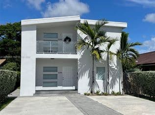 6+1 Mülk — 2290 SW 58th Ave, Miami, 33155