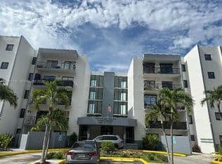 2-bedroom Condo — 1820 W 53rd St APT 518, Hialeah, 33012