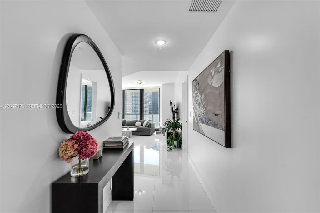 2-bedroom Condo — 1300 S Miami Ave Unit 1601