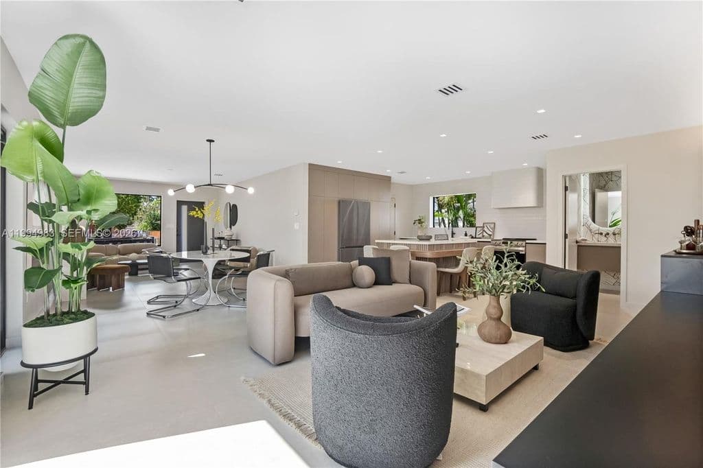 4+1 Müstakil ev — 6207 SW 10th St