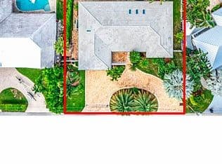 3-bedroom Single-Family Home — 2813 NE 29th St, Fort Lauderdale, 33306