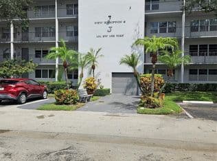 2+1 Condo — 101 SW 132 Way #218, Hollywood, 33027