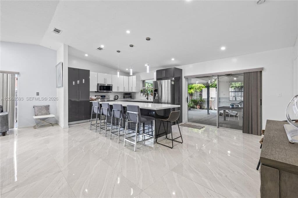 4-bedroom Single-Family Home — 17150 SW 145th Ct
