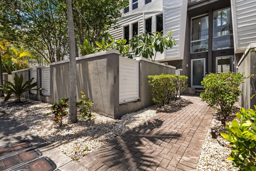 3-bedroom Property — 711 SE 16th Court