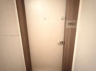 2+1 Condo — 3701 N Country Club Dr APT 1901, Aventura, 33180